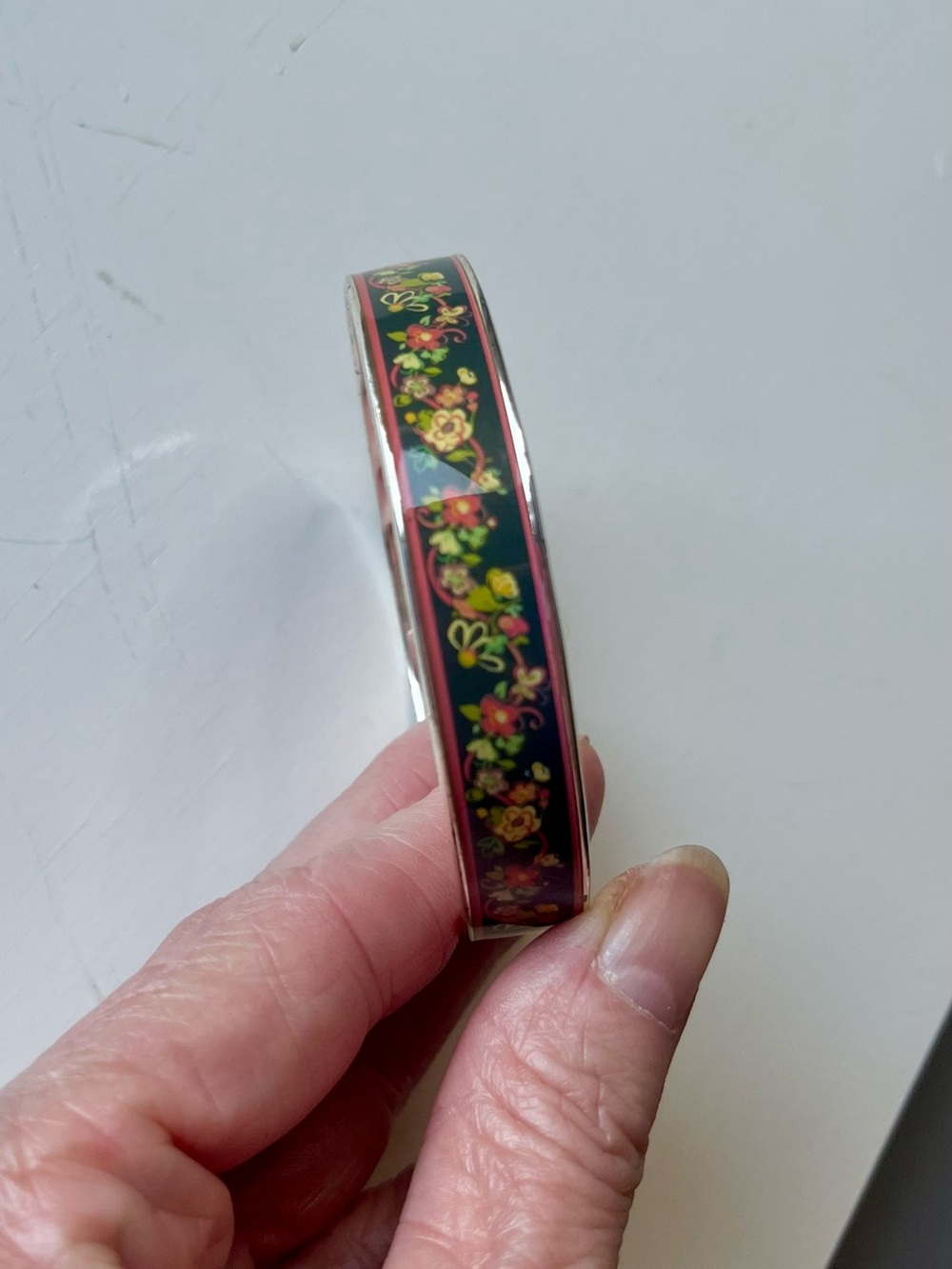Vera Bradley Floral Enamel Bangle Bracelet Silver Tone- EUC - Picture 7 of 8